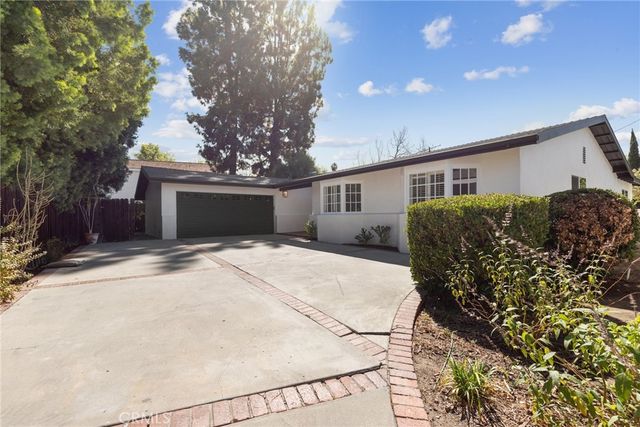 23312 Ostronic, Woodland Hills, CA 91367