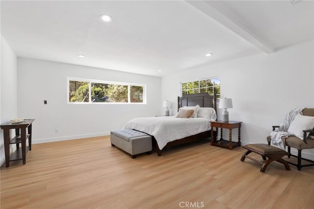 23312 Ostronic, Woodland Hills, CA 91367