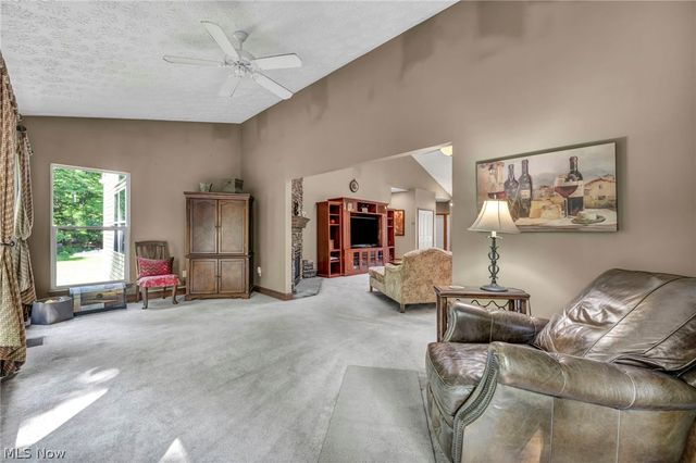 880 Shadow Creek Trail, Amherst, OH 44001