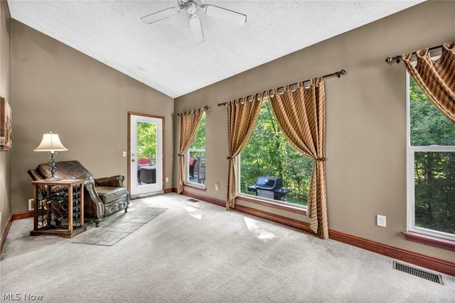 880 Shadow Creek Trail, Amherst, OH 44001