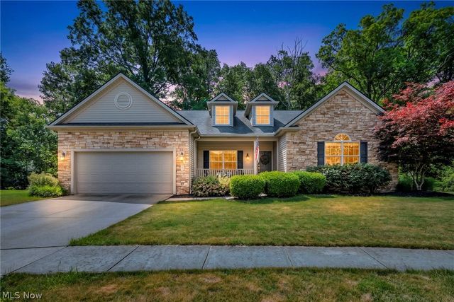 880 Shadow Creek Trail, Amherst, OH 44001