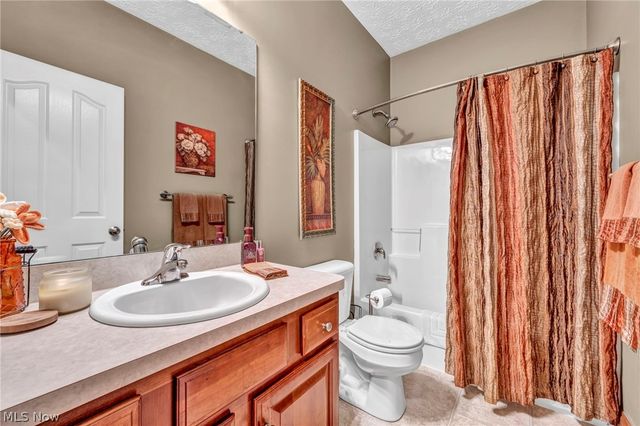 880 Shadow Creek Trail, Amherst, OH 44001