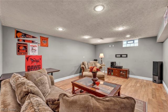 880 Shadow Creek Trail, Amherst, OH 44001