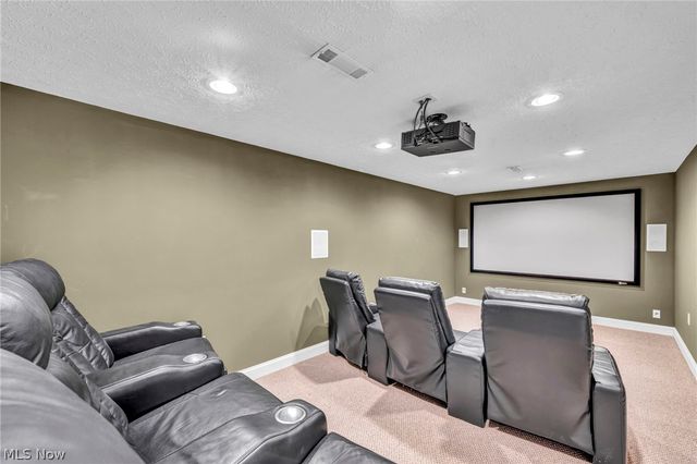 880 Shadow Creek Trail, Amherst, OH 44001
