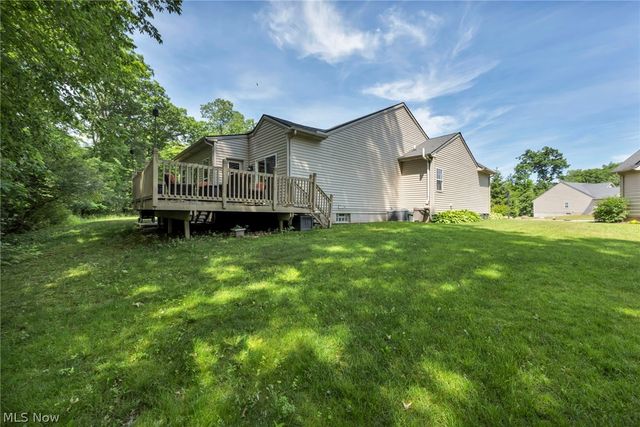 880 Shadow Creek Trail, Amherst, OH 44001