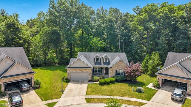 880 Shadow Creek Trail, Amherst, OH 44001