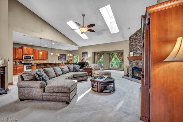 880 Shadow Creek Trail, Amherst, OH 44001