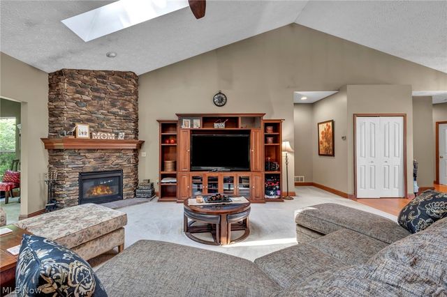 880 Shadow Creek Trail, Amherst, OH 44001