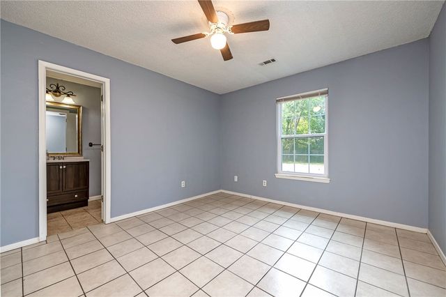 3408 W Olive Street, Rogers, AR 72756