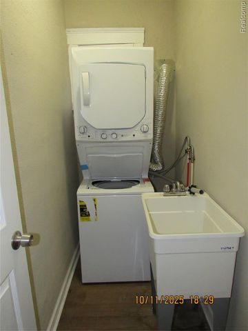 1311 N Green Street, Detroit, MI 48209