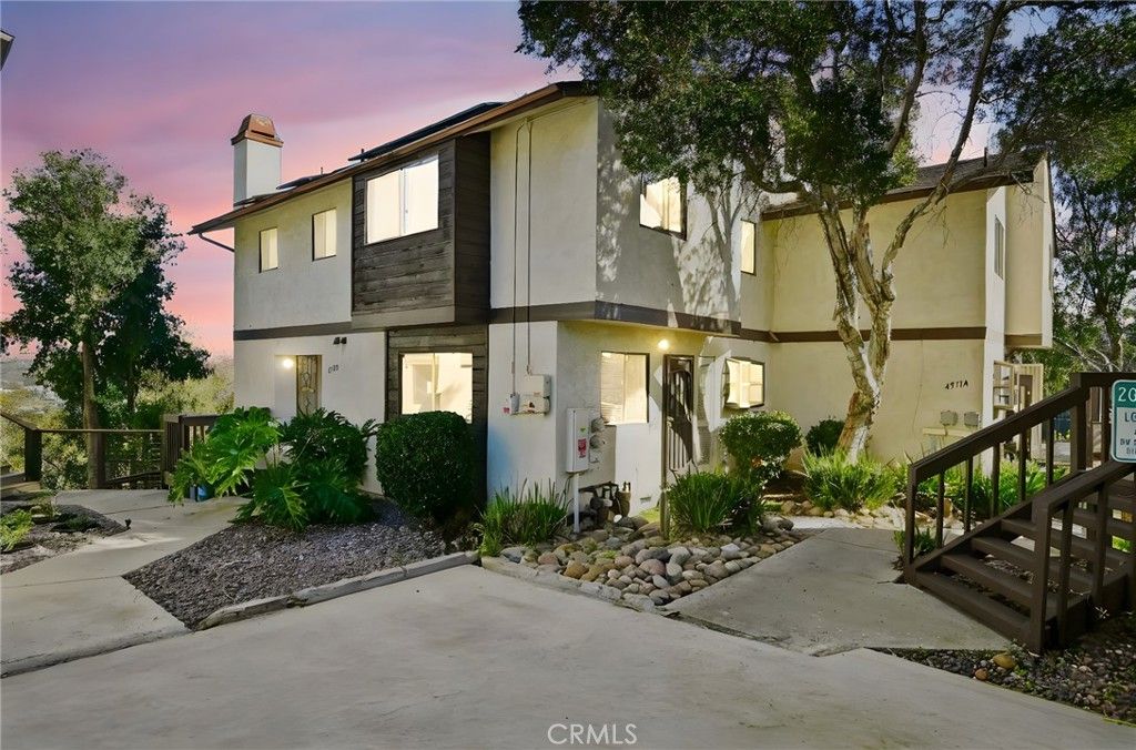 Image 1 of property listing at 4971 Vista Plaza, San Diego, CA 92116