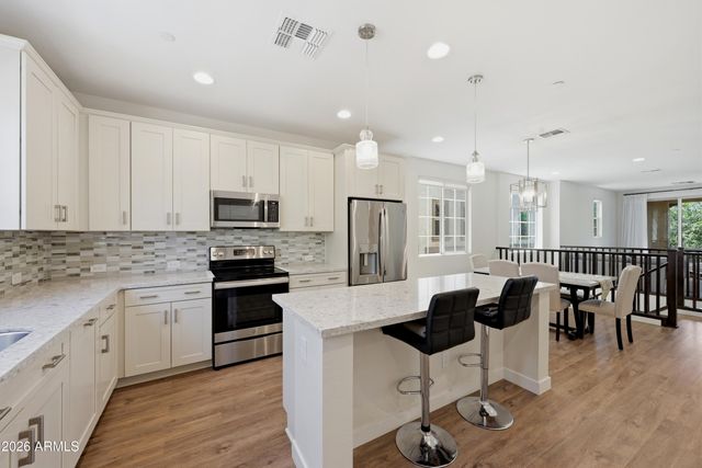 1673 E DOGWOOD Lane, Gilbert, AZ 85295