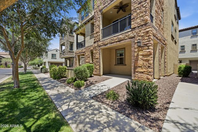 1673 E DOGWOOD Lane, Gilbert, AZ 85295
