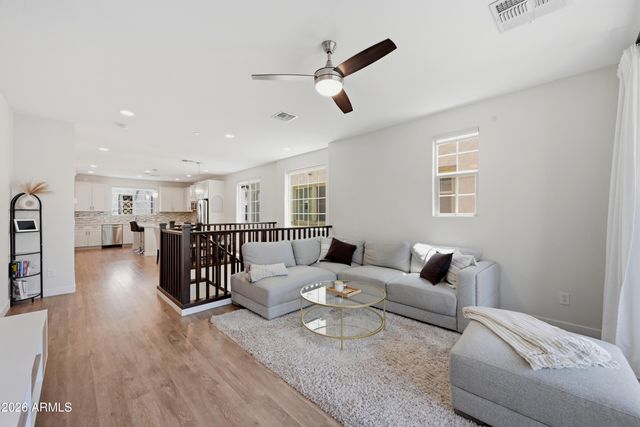 1673 E DOGWOOD Lane, Gilbert, AZ 85295