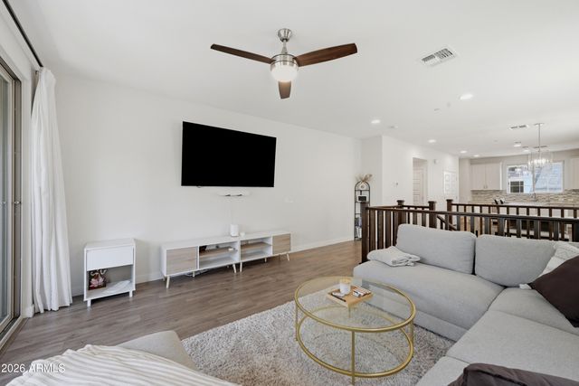 1673 E DOGWOOD Lane, Gilbert, AZ 85295