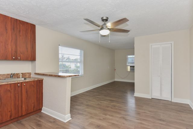 605 N Federal Highway 9, Lake Worth Beach, FL 33460