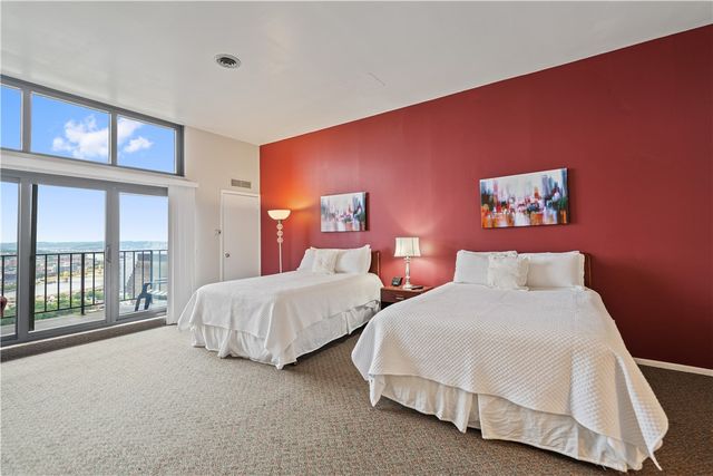 1000 Grandview Ave 802, Mt Washington, PA 15211