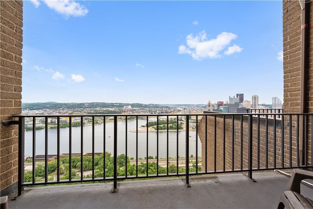 1000 Grandview Ave 802, Mt Washington, PA 15211