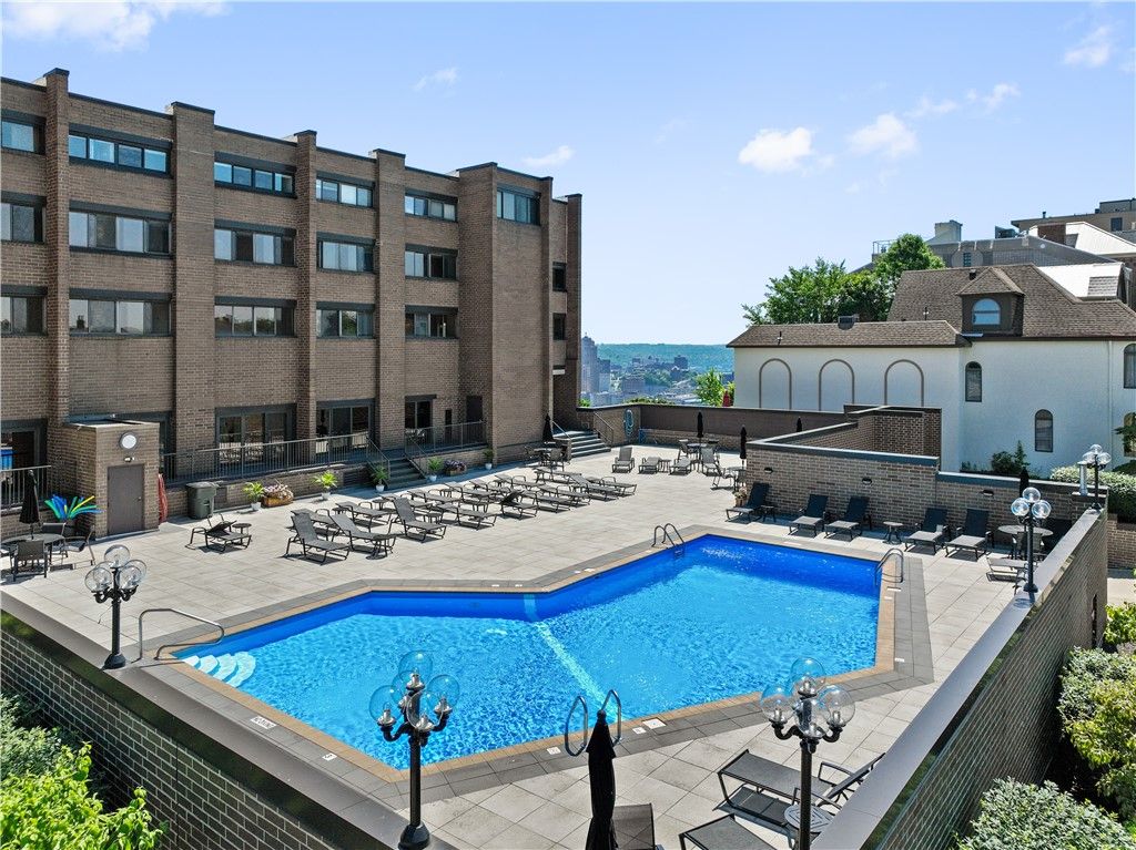 1000 Grandview Ave 802, Mt Washington, PA 15211