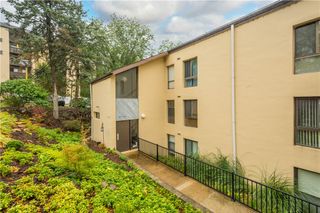 2034 Swallow Hill Rd 302, Pittsburgh, PA 15220