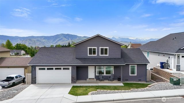 2436 Berkley Loop, East Wenatchee, WA 98802