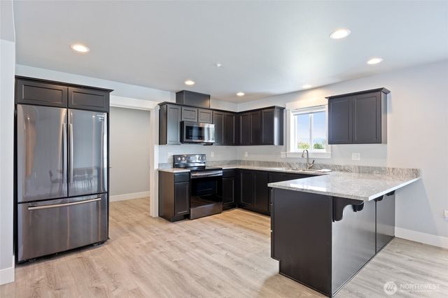 2436 Berkley Loop, East Wenatchee, WA 98802