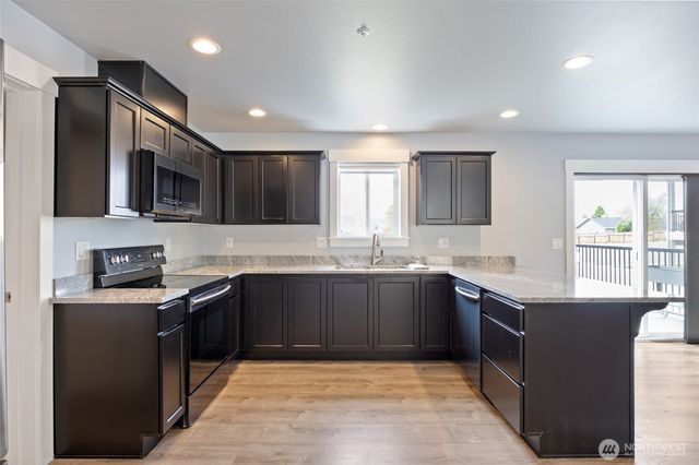 2436 Berkley Loop, East Wenatchee, WA 98802