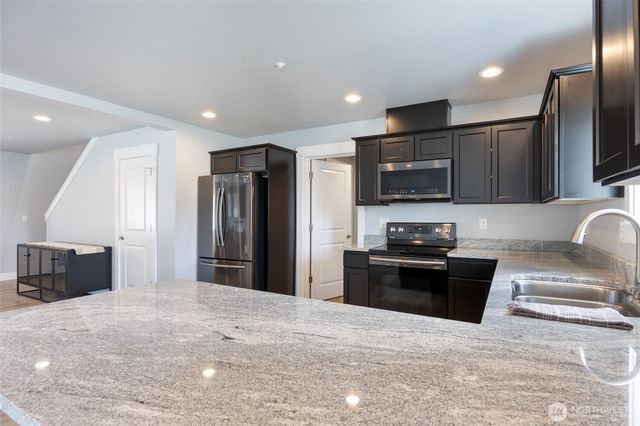 2436 Berkley Loop, East Wenatchee, WA 98802