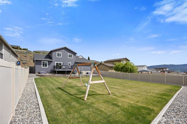 2436 Berkley Loop, East Wenatchee, WA 98802