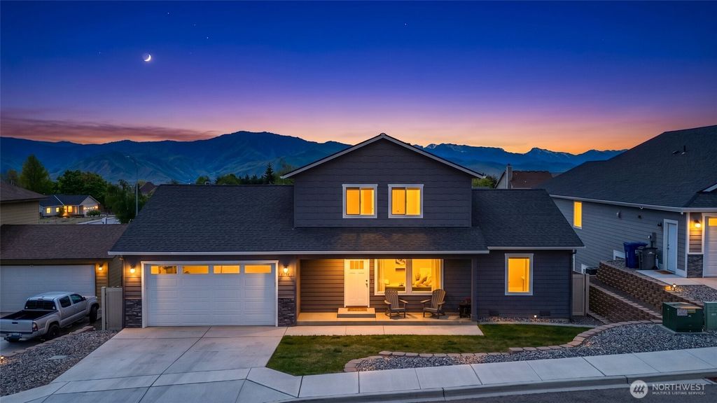 2436 Berkley Loop, East Wenatchee, WA 98802