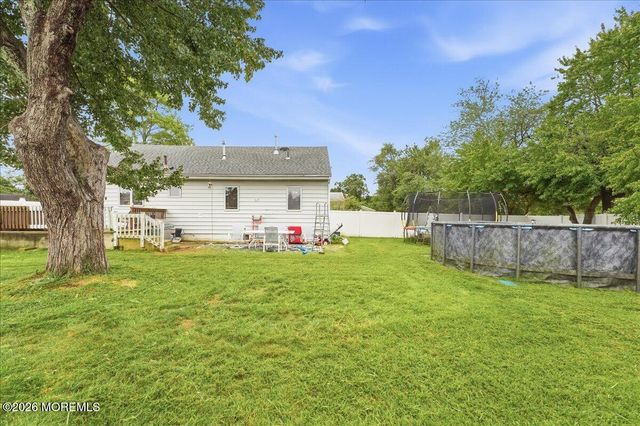 552 Lloyd Road, Toms River, NJ 08753