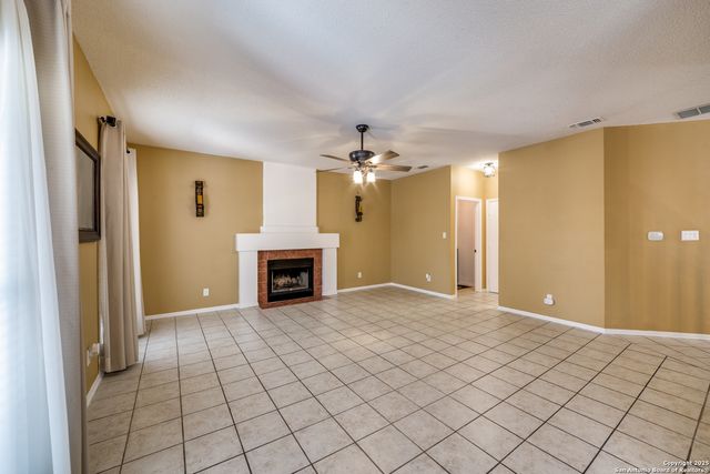 7711 Southerland, San Antonio, TX 78250