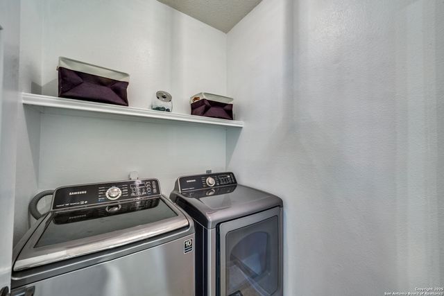 7711 Southerland, San Antonio, TX 78250