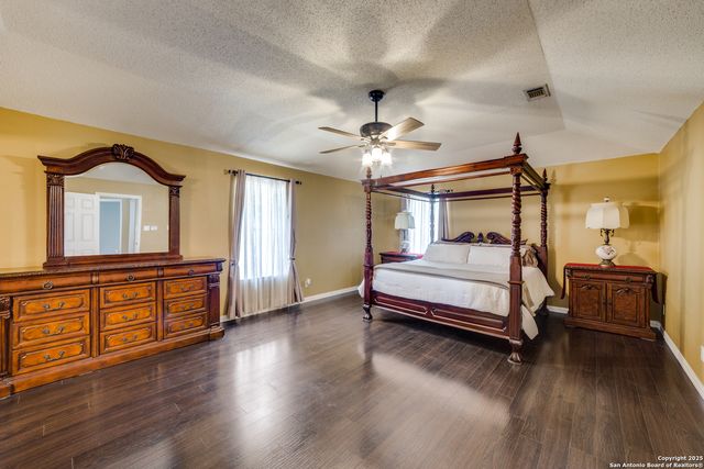 7711 Southerland, San Antonio, TX 78250