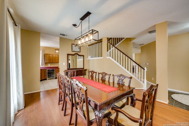 7711 Southerland, San Antonio, TX 78250