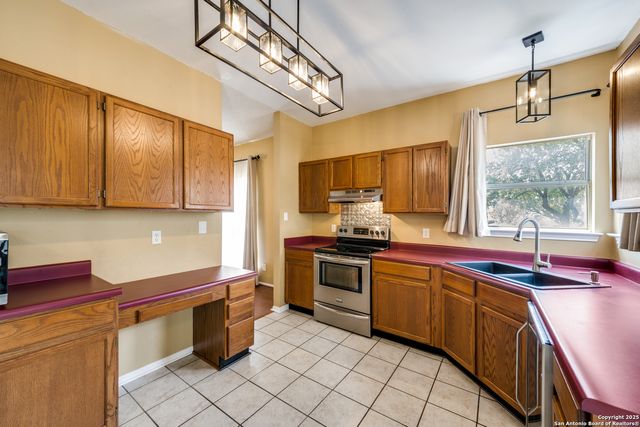 7711 Southerland, San Antonio, TX 78250