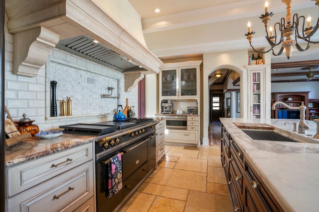 300 E Euclid Avenue, Arlington Heights, IL 60004