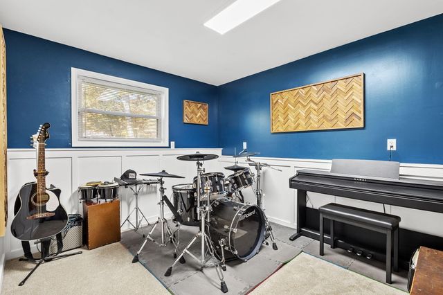 9880 N 130 W, Lake Village, IN 46349