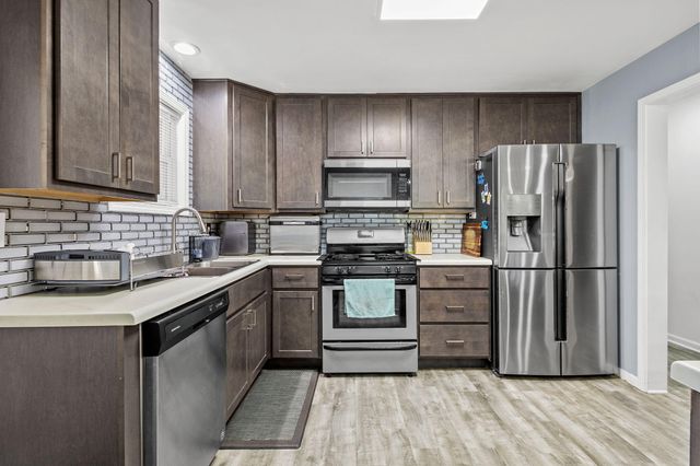 9880 N 130 W, Lake Village, IN 46349