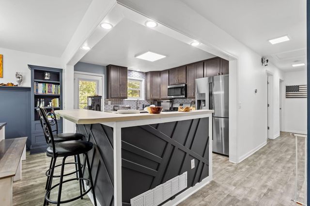 9880 N 130 W, Lake Village, IN 46349