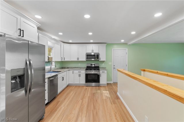 1075 River Road, Lake Milton, OH 44429