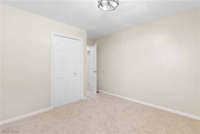 1075 River Road, Lake Milton, OH 44429
