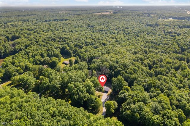 1075 River Road, Lake Milton, OH 44429