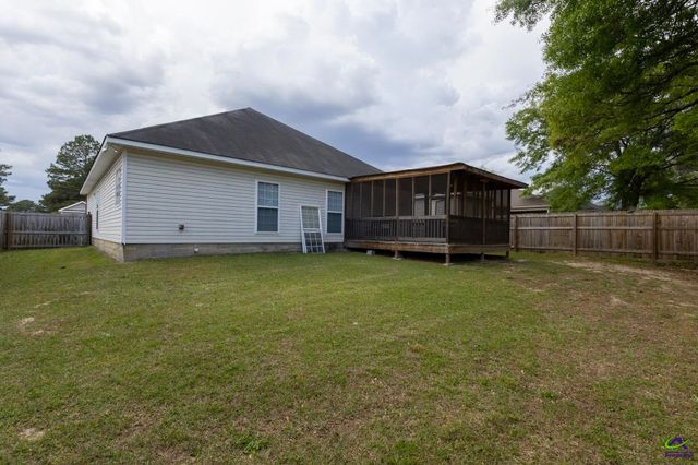 304 Laurel Woods Drive, Warner Robins, GA 31088