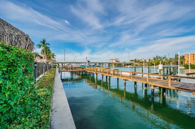 4800 BRITTANY DRIVE S 102, St Petersburg, FL 33715