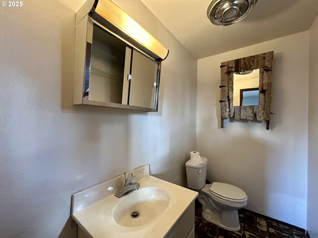 506 F St, Dallesport, WA 98617