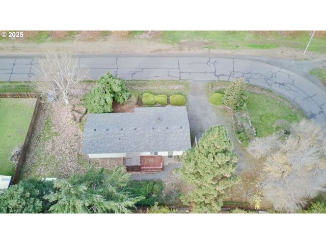 506 F St, Dallesport, WA 98617