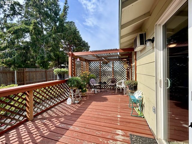 506 F St, Dallesport, WA 98617