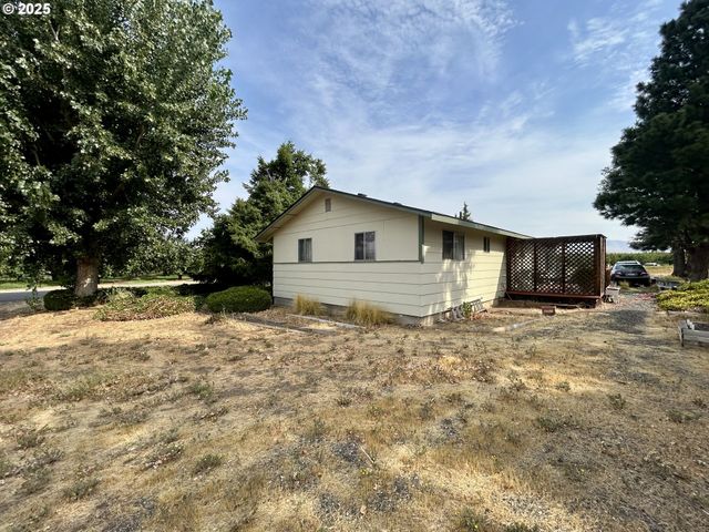 506 F St, Dallesport, WA 98617