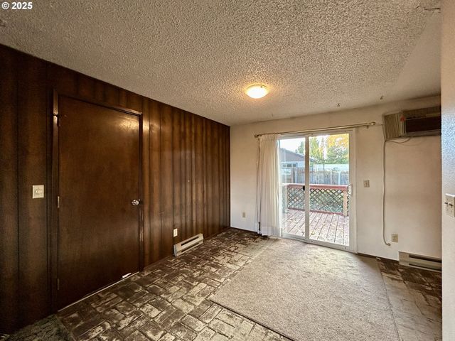 506 F St, Dallesport, WA 98617